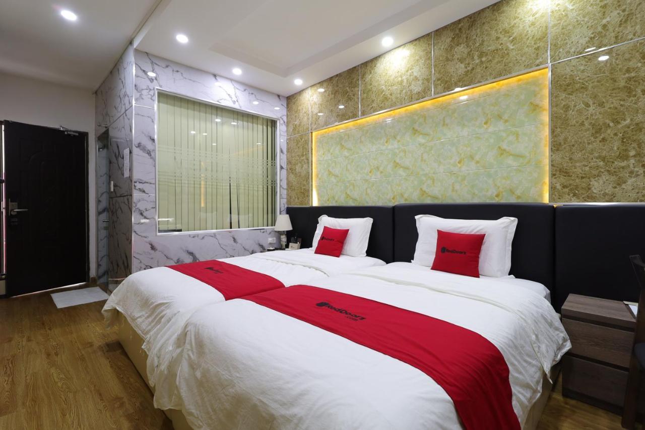 RedDoorz Plus Vienna Hotel Ho-Chi-Minh-Stadt Exterior foto