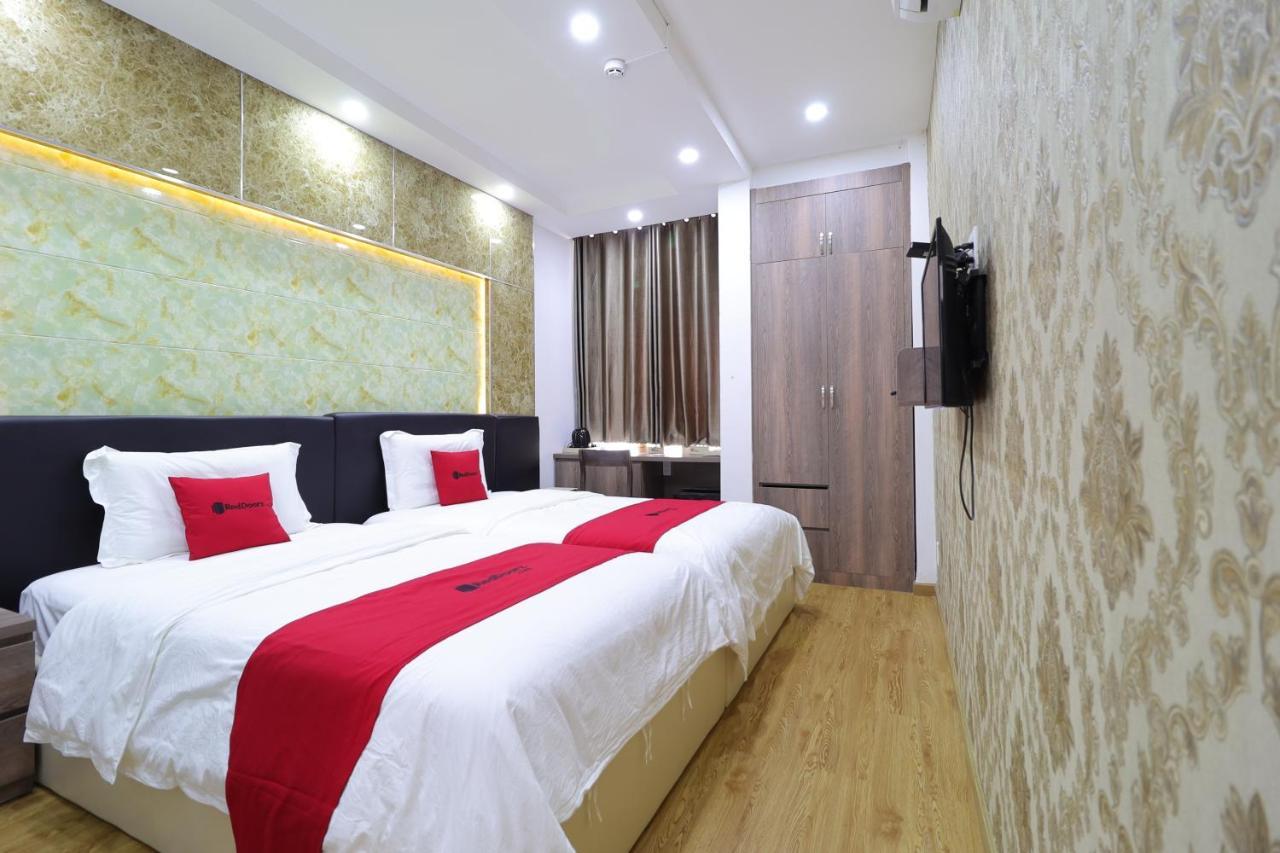 RedDoorz Plus Vienna Hotel Ho-Chi-Minh-Stadt Exterior foto