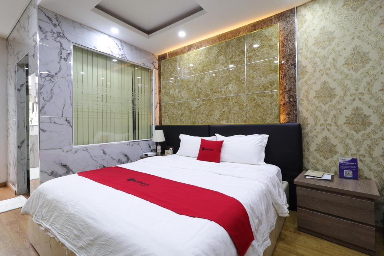 RedDoorz Plus Vienna Hotel Ho-Chi-Minh-Stadt Exterior foto