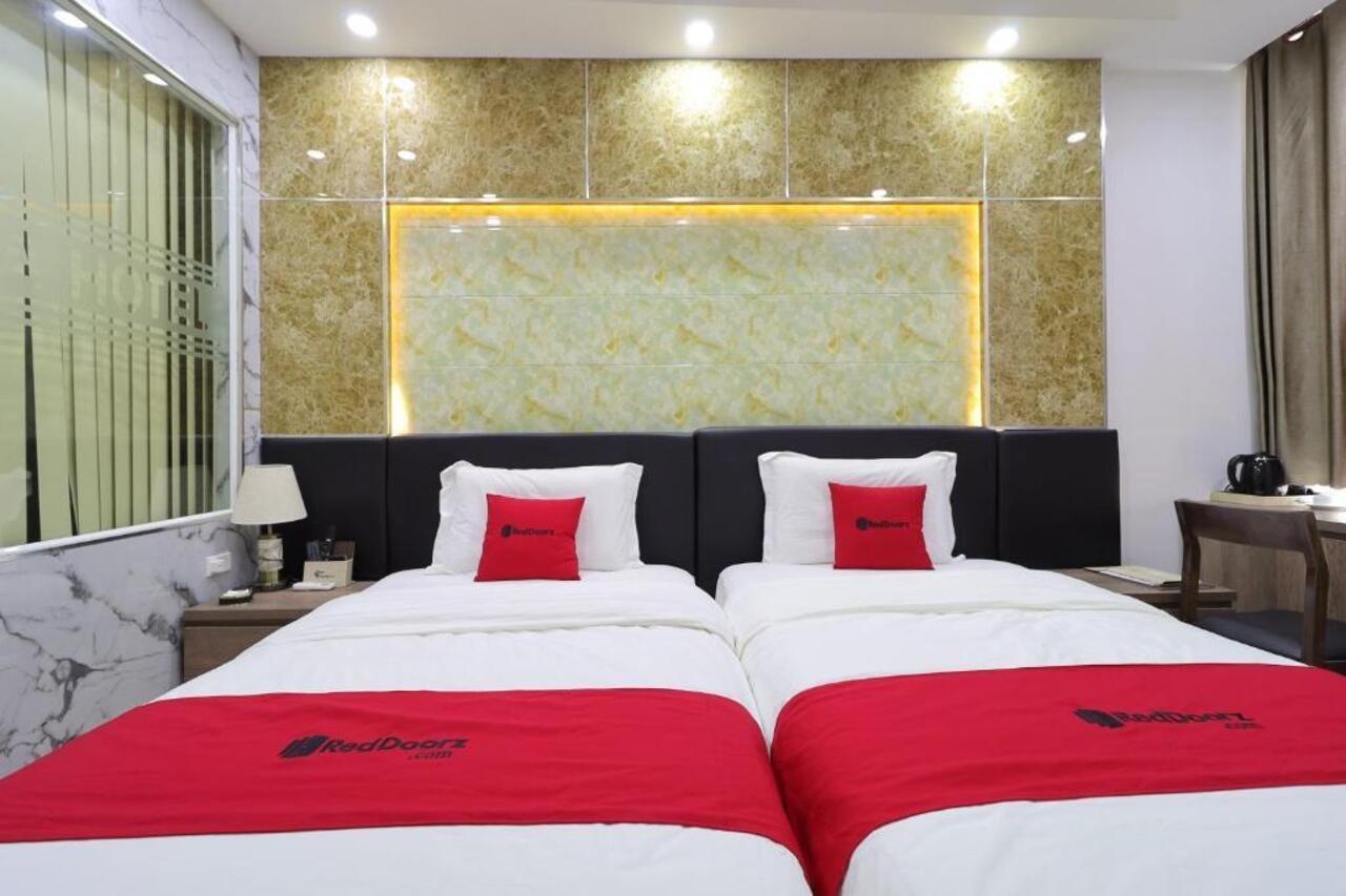 RedDoorz Plus Vienna Hotel Ho-Chi-Minh-Stadt Exterior foto